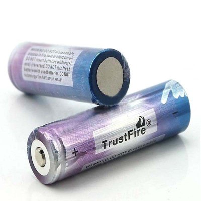 TrustFire 18650 2000mAh 3.7V Li-ion Rechargeable Battery with Protected PCB (1pair)